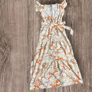 DRESS THE CUTEST cream and orange with brown accents